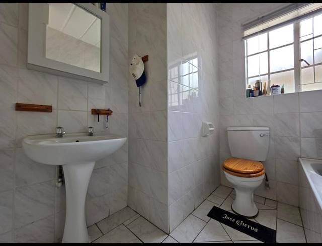 2 BEDROOM APARTMENT FOR SALE IN EDEN GLEN